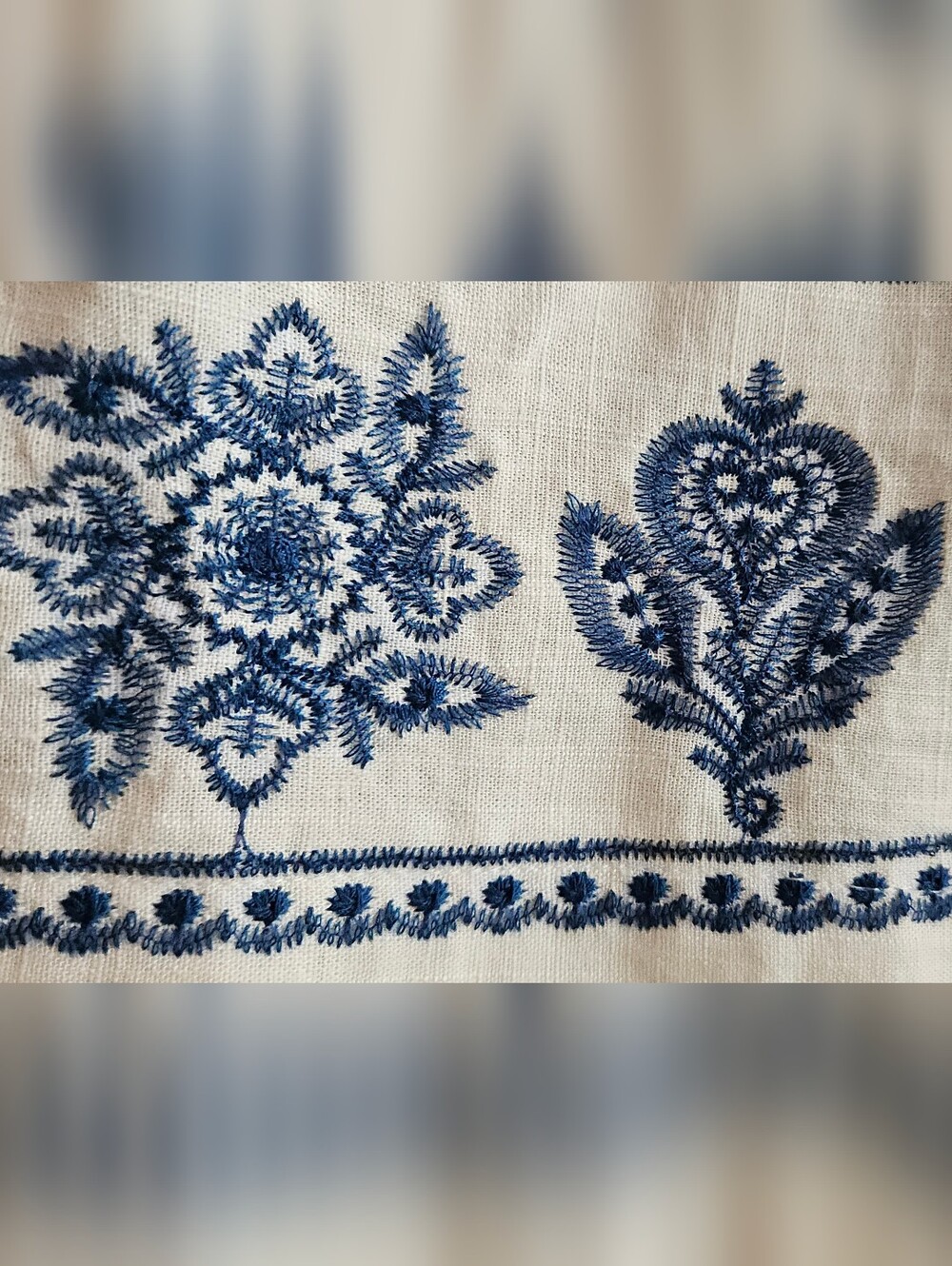 JOIE White & Blue Embroidered Crop Tank Top Size Large - Picture 6 of 10